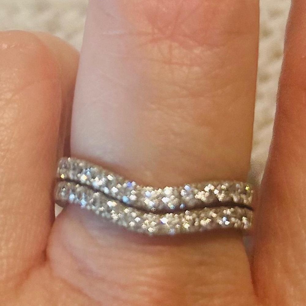Pair Diamond Moissanite Curved Wedding Stacking Rings Sz 9
Color D VVSI Clarity